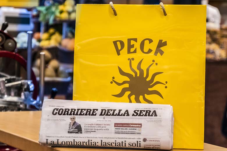 Food and magazine delivery by Peck and Corriere della Sera