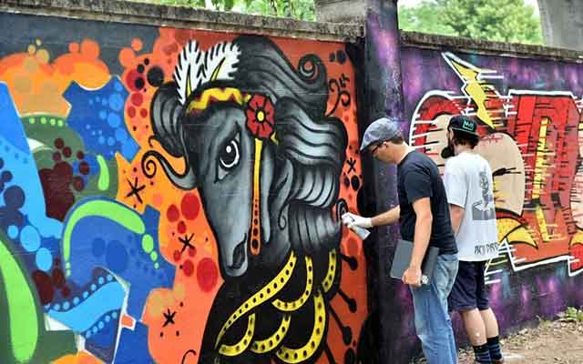 Graffiti artists at San Siro Ippodrome