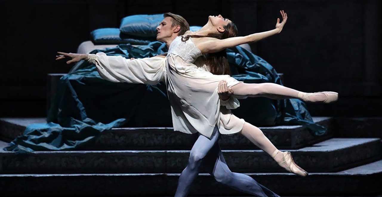 "Romeo e Giulietta" by MacMillan with Nicoletta Manni and Timofej Andrijashenko. Ph © Brescia e Amisano-Teatro alla Scala